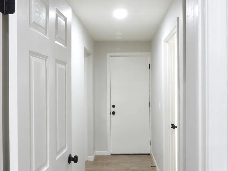2639 N Fontana Ave — Photo 24