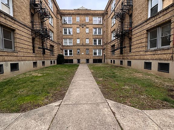 4th image of 3547 Harvey Ave #2108
