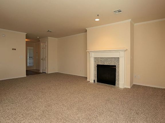 4th image of 4741 S Harvard Ave #7