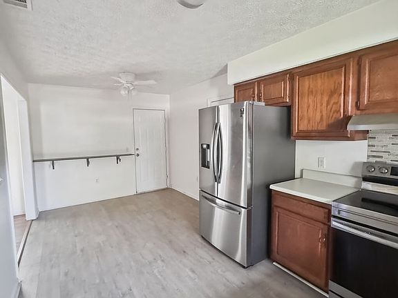 5th image of 613 Ryan Ln