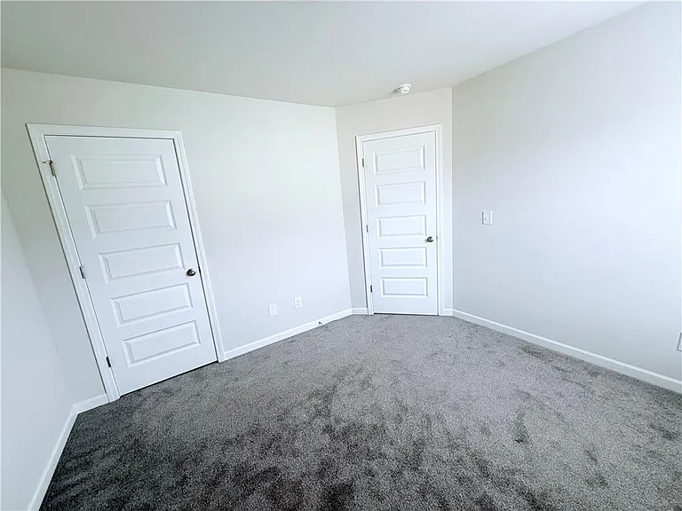 409 McGinnis Cir — Photo 11