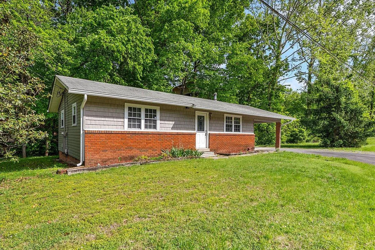 Property Photo - 1004 Murphy Rd