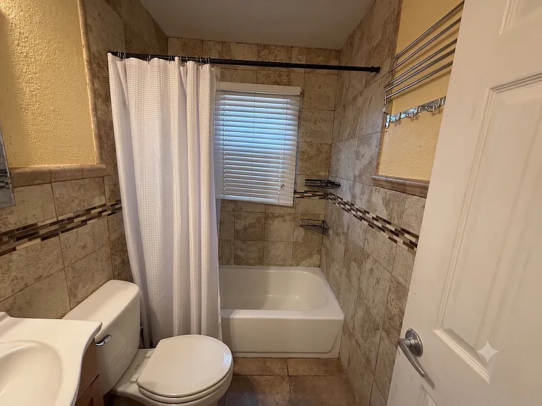 200 E Permian Dr — Photo 12