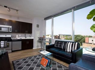 3712 N Broadway St #420, Chicago, IL 60613