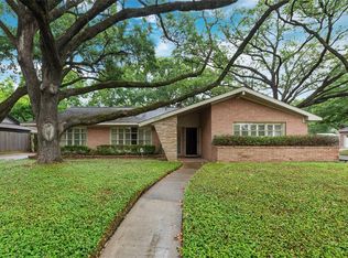 3530 Sun Valley Dr, Houston, TX 77025