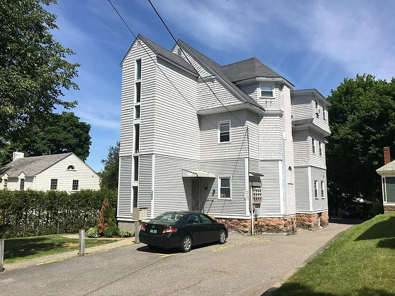 360 Pearl St #102 — Photo 8