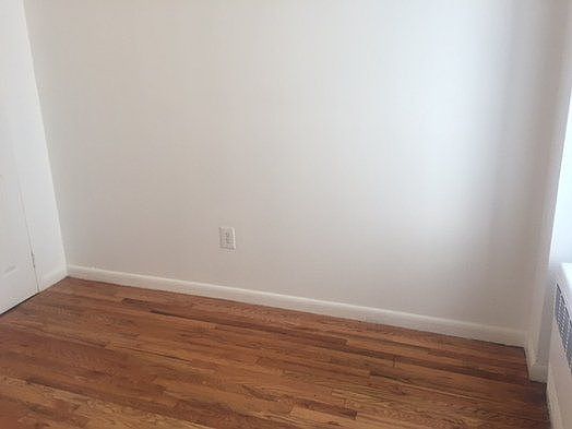 3rd image of 455 E 116th St APT 13