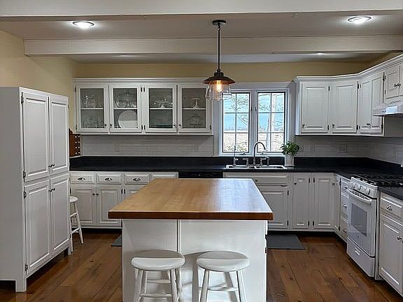 4th image of 9710 N Route 51