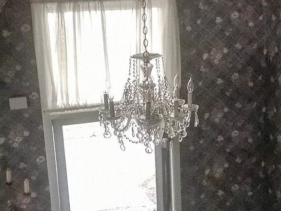 4th image of 236 Wilson St #11