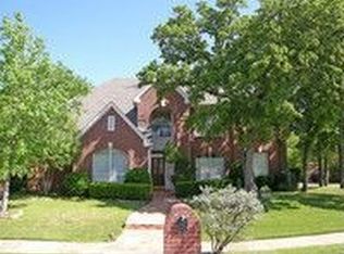 8925 Trails Edge Dr, North Richland Hills, TX 76182
