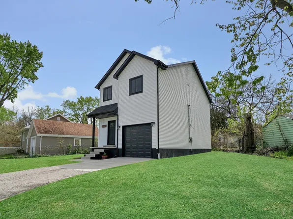 2118 James St, Burton, MI 48529