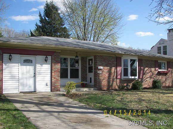 1st image of 920 N 88th St