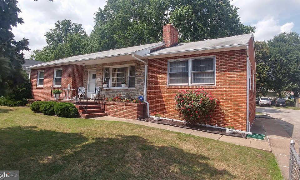 1st image of 14 Jackson Ave