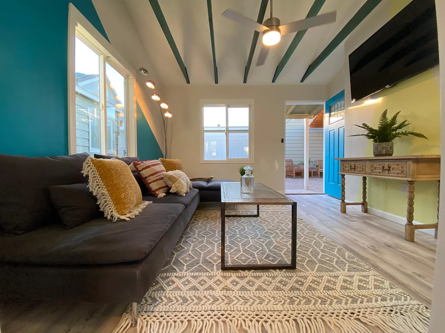 4029 Honeycutt St — Photo 3