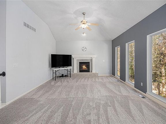 4th image of 8707 N Robinhood Ave