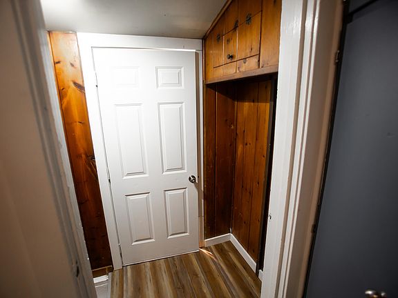 5th image of 720 Botham Ave