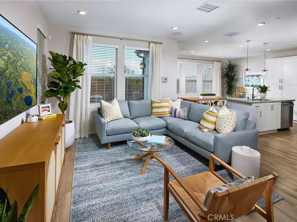 4049 Spring Ln, Corona, CA 92883