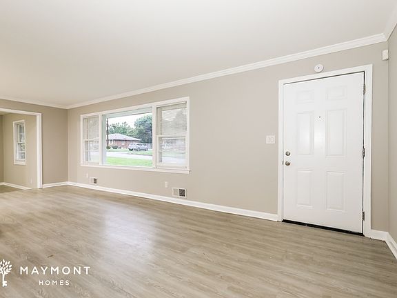3rd image of 111 Scarlett Dr