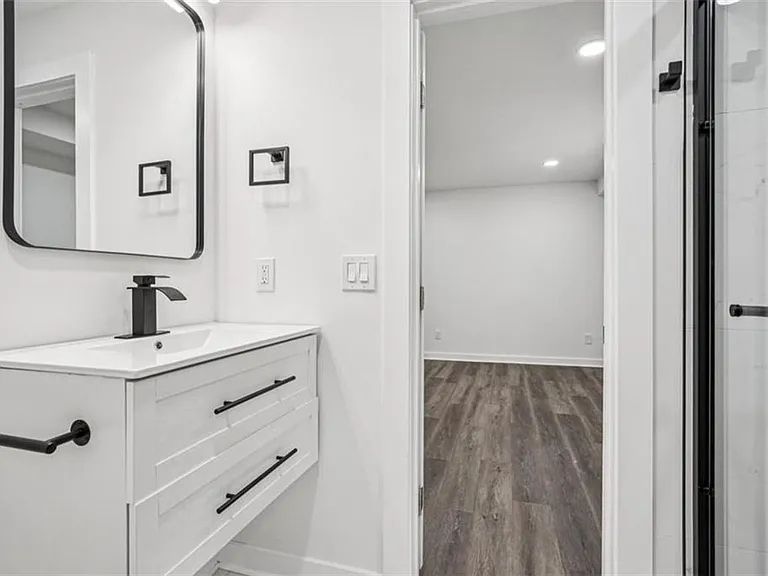 119 Kelso Dr SW — Photo 42