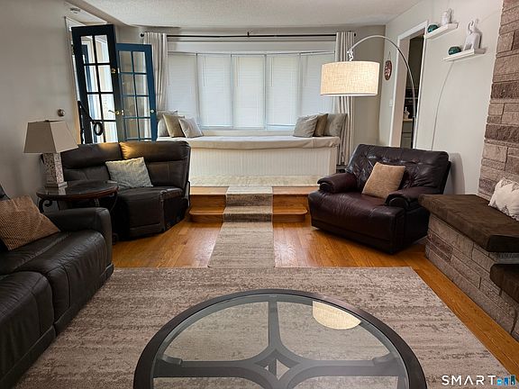 4th image of 7 Riverview Street