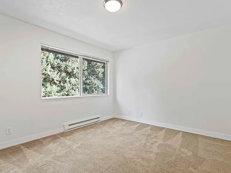 Cypress Lane Apartments — Photo 40