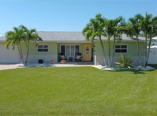 2236 Lagoon Dr, Dunedin, FL 34698