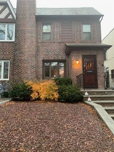 85-14 67 Ave, Rego Park, NY, 11374