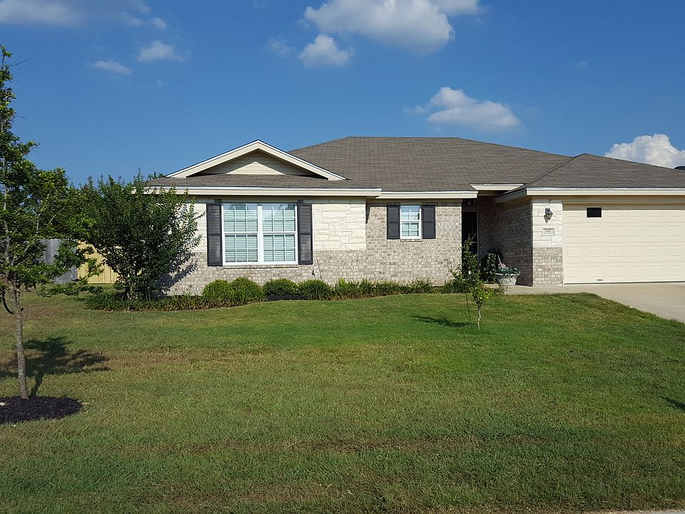 1st image of 1142 Squire Dr