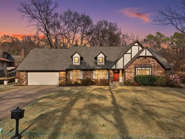 7127 S Columbia Ave, Tulsa, OK 74136