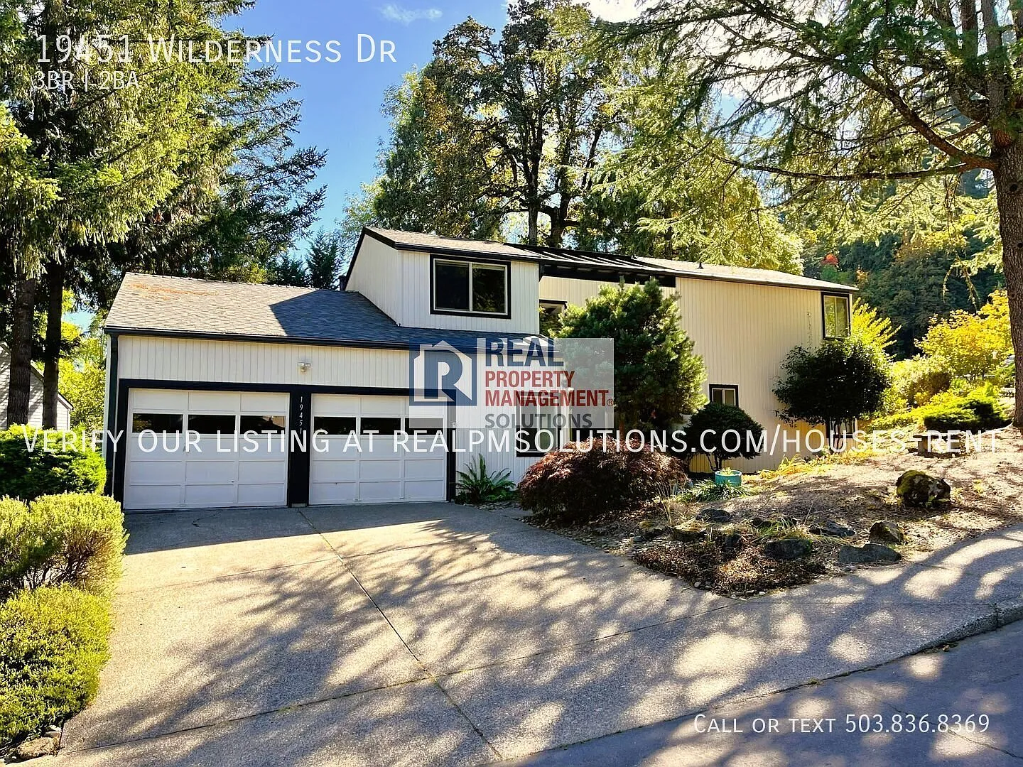 Distinctive 3-Bedroom West Linn Home with Vaulted Living Spaces & Garden Setting — Photo 1