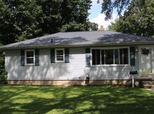 717 Airfield Ln, Midland, MI
