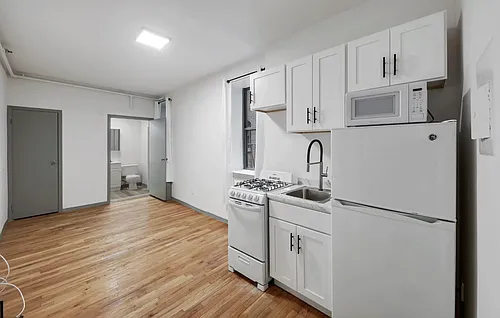 239 W 63rd St #1G Photo 1