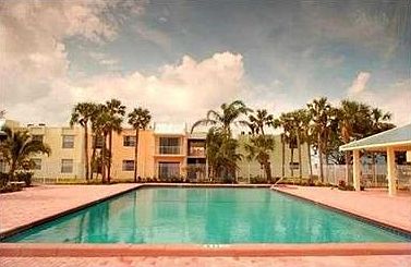 2nd image of 415 Executive Center Dr APT 212