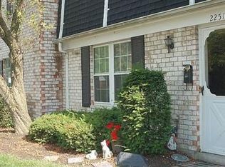 2251 Crew Cir, Dayton, OH 45439