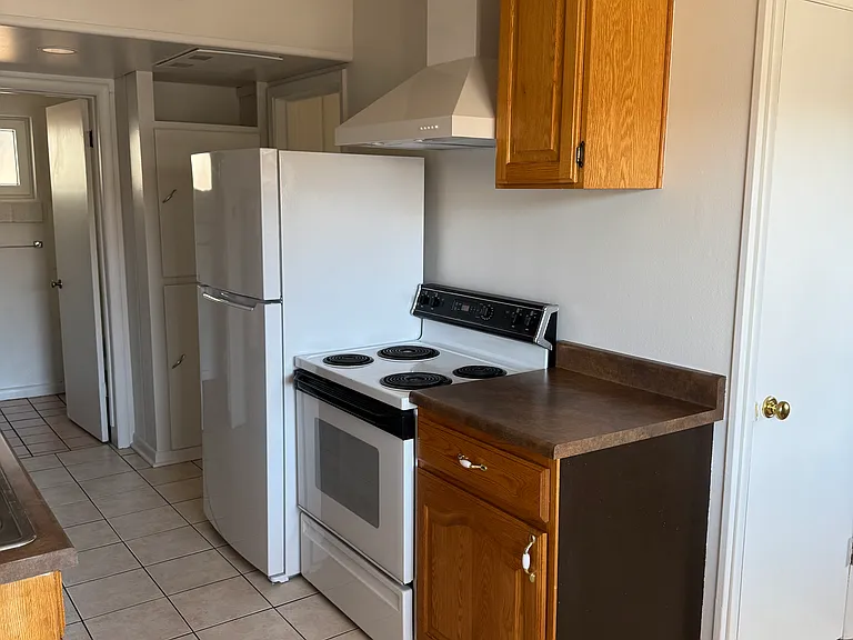 423 E 5600 S #111 — Photo 10