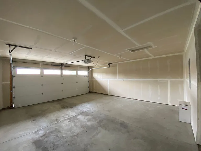 3014 N Gillis Ct — Photo 24