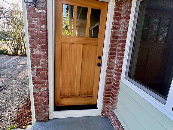 2nd image of 4125 Auburn Rd NE