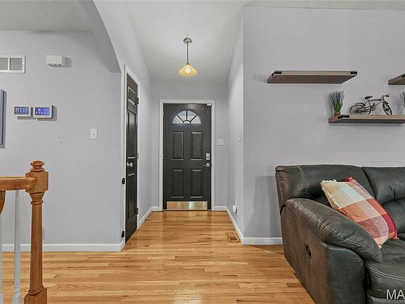 4th image of 809 N Orchard Dr