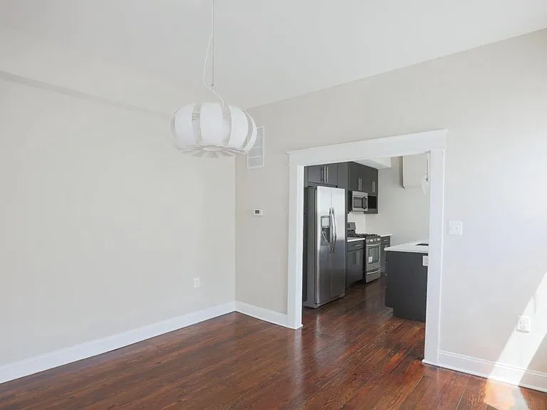 901 N Montford Ave — Photo 7