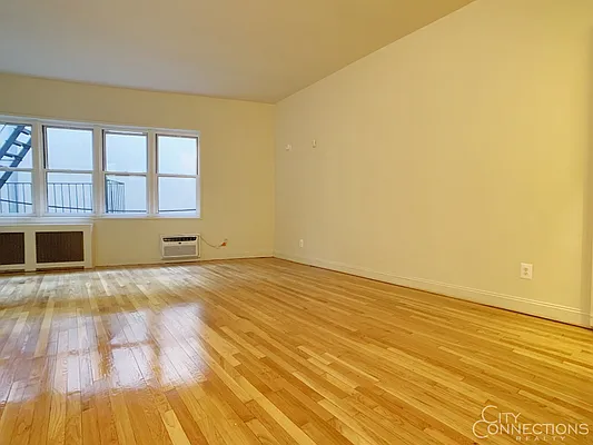 Rented by City Connections Realty | media 9