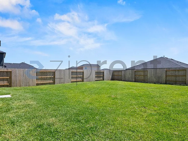 3004 Fall Gold Ln — Photo 17