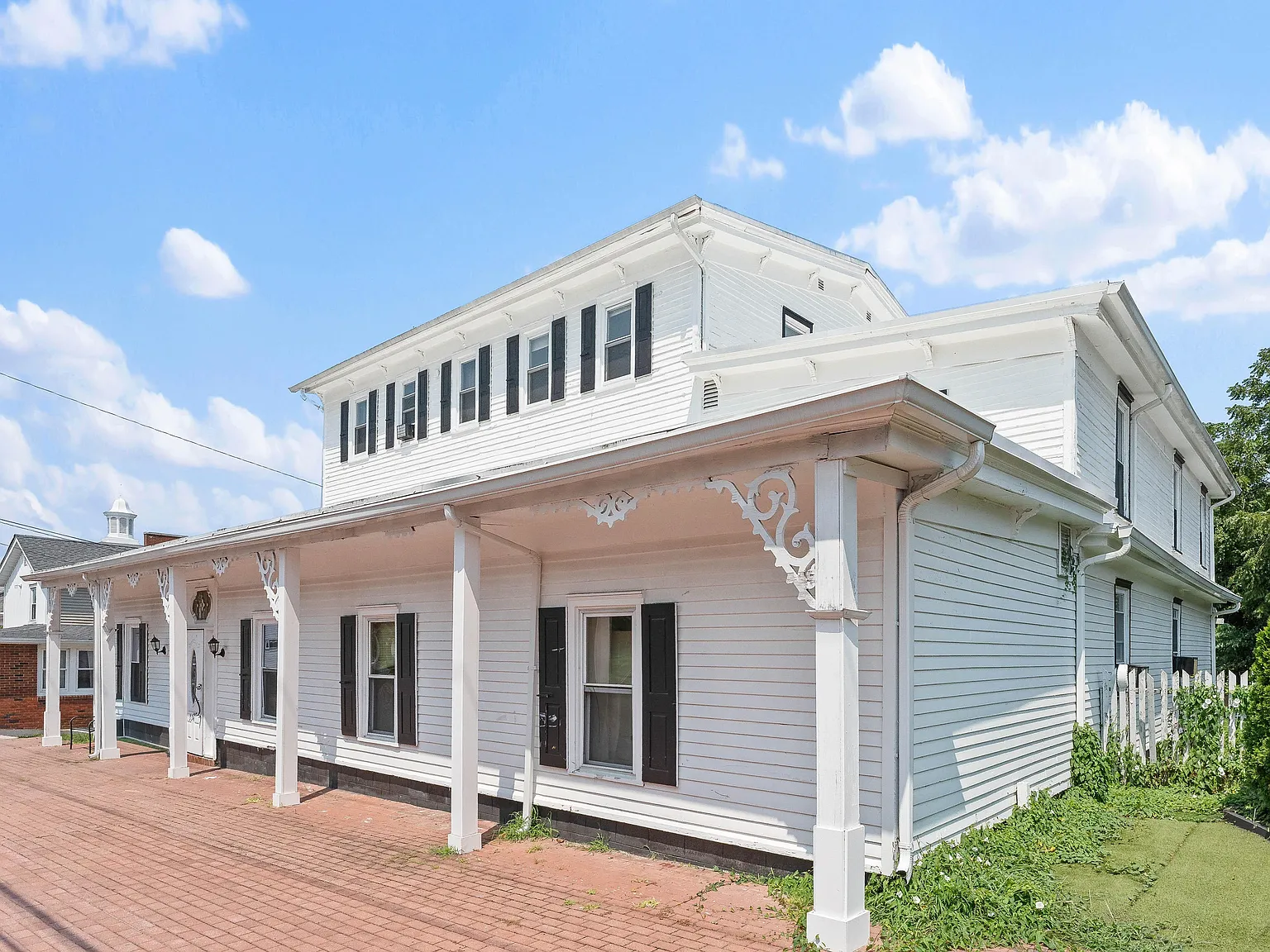 1 bed, $1,300 — Photo 2