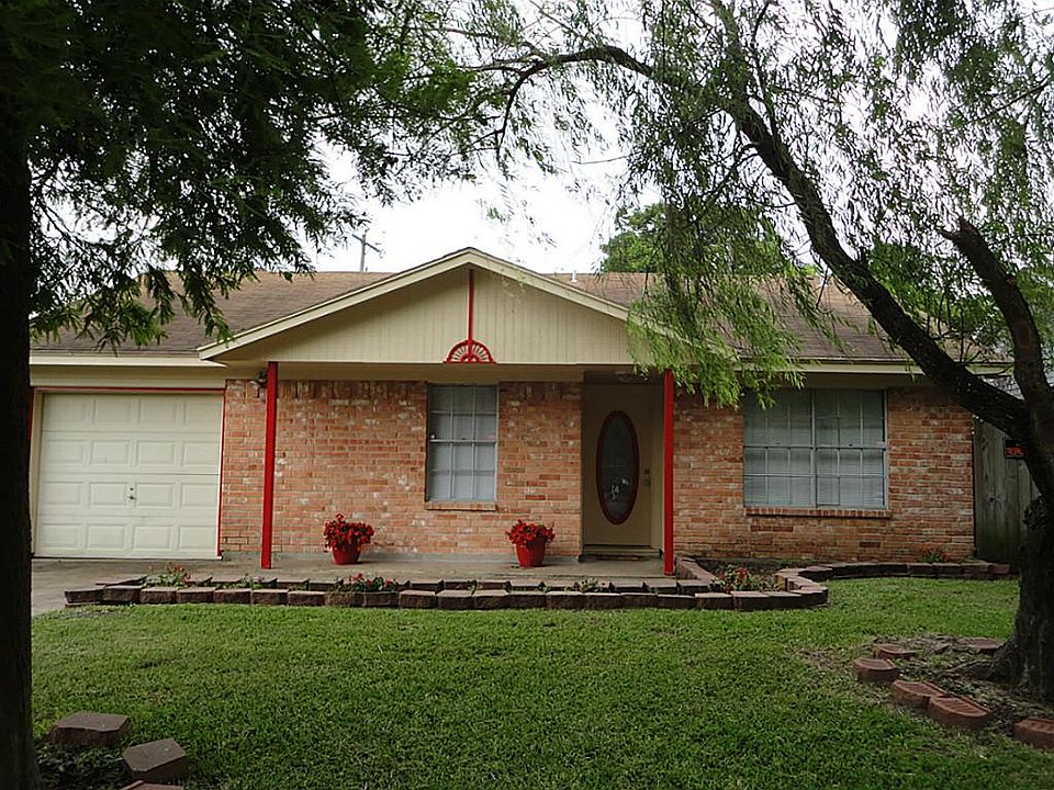 1st image of 2405 34th Ave N