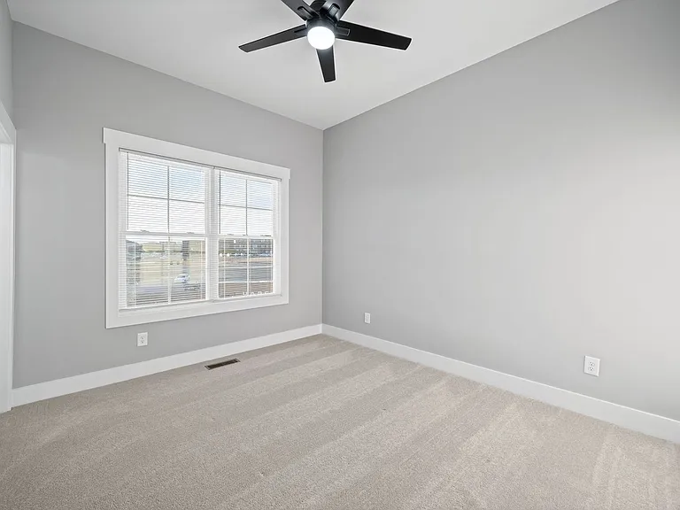 428 Centre St — Photo 23