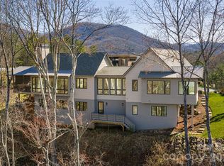 162 Riverbend Forest Dr, Asheville, NC 28805
