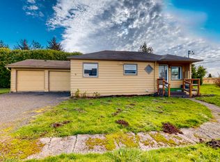 726 E Harbor Dr, Warrenton, OR 97146