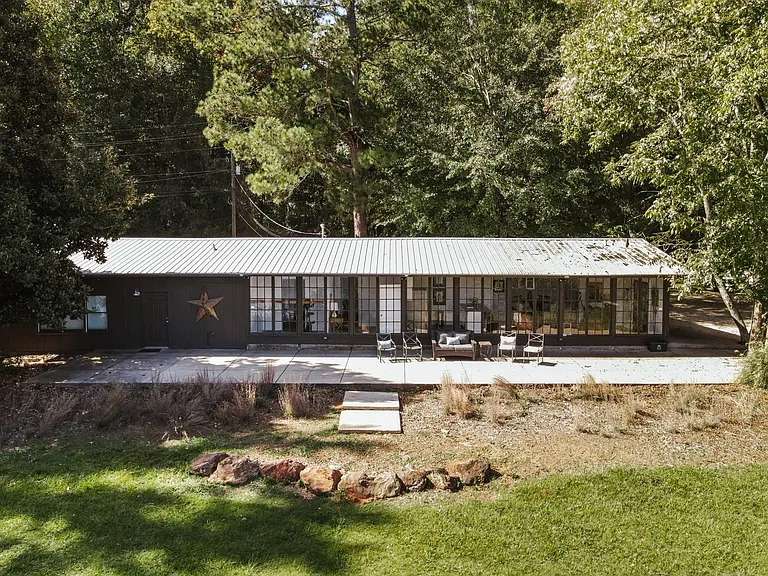 190 Lakewood Dr — Photo 45