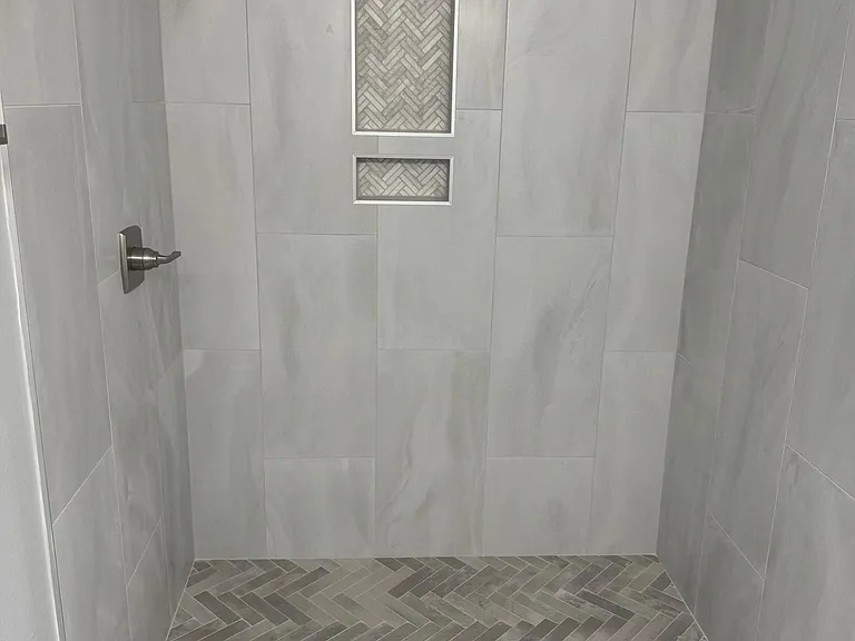 MASTER SHOWER