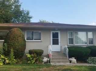 909 W 69th Pl, Merrillville, IN 46410