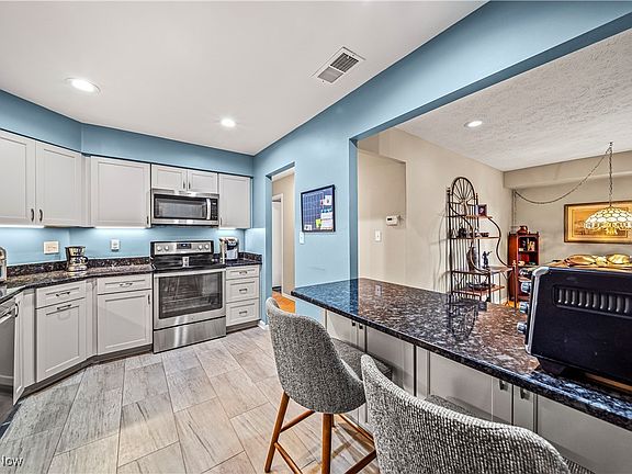 3rd image of 2202 Acacia Park Dr APT 2418